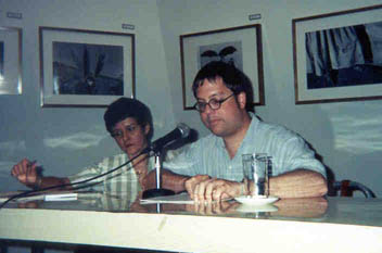 el autor durante su intervencin en Casa de las Amricas