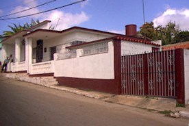 casa templo de santera, de Fredesbinda Rosel Rosel (Madruga)