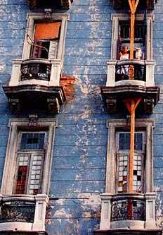 edificio de apartamentos en San Lzaro, cerca de la colina universitaria