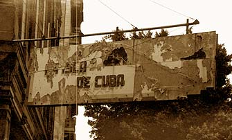 Tienda la Isla de Cuba , calle Monte (Isabella Losada de Armas)